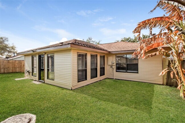 Building Photo - 1522 Leadenhall Cir