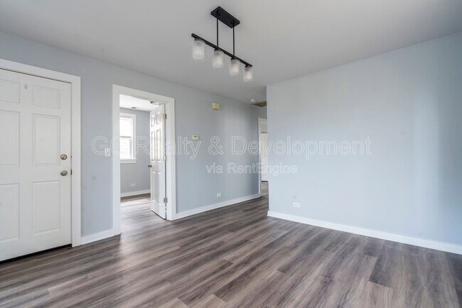 Foto del edificio - 2928 N Ridgeway Ave