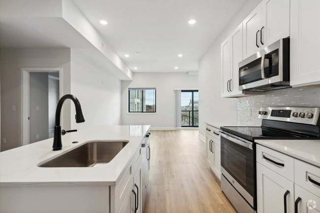 Building Photo - 2701 Tulip St