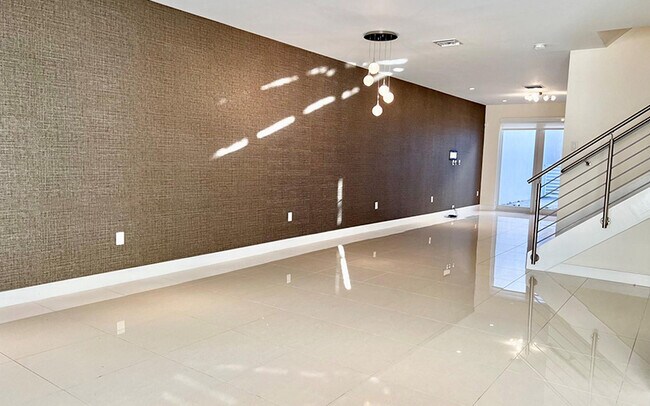Foto del edificio - 6421 NW 104th Ave