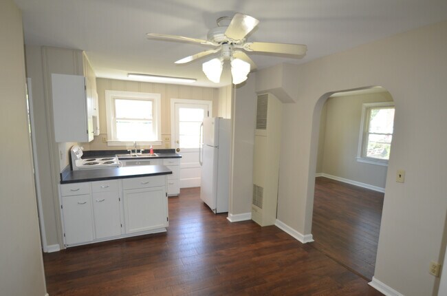 Building Photo - 257 Sunset Ave