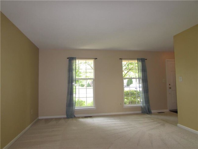 Foto del edificio - 802 Red Coat Rd