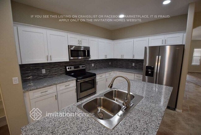 Building Photo - 4575 E Campbell Ct