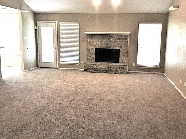 Foto del edificio - 2972 Timber Creek Trail