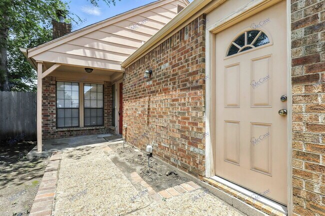 Foto del edificio - 10315 Stoney Bridge Rd