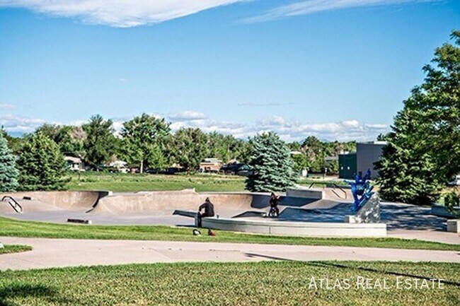 Building Photo - 1665 Fenton St