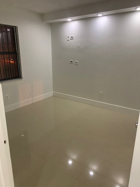 Primary Photo - 20810 NE 8th Ct