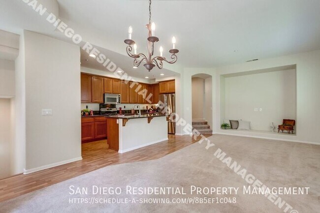 Building Photo - Gorgeous 3 Bed / 3 Bath Townhome in Gated ...