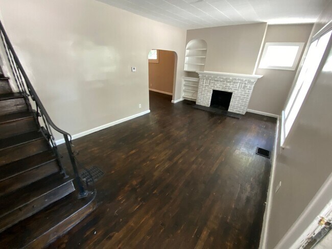 Foto del edificio - 428 E Lane Ave