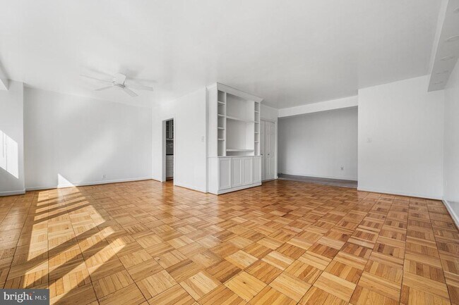 Foto del edificio - 4301 Massachusetts Ave NW