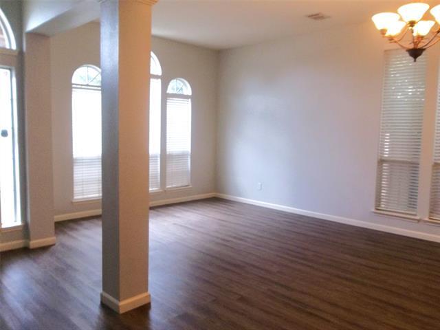 Building Photo - 8405 Greenfield Dr