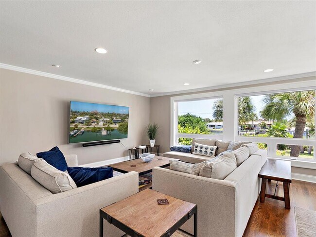 Building Photo - 3206 S Maritana Dr