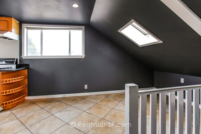 Building Photo - 1431 Dolores St