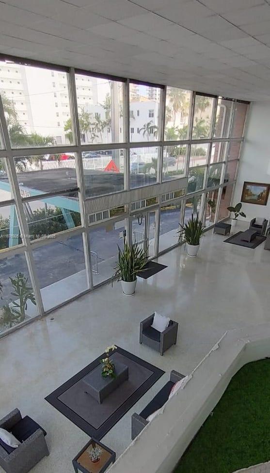 Foto del edificio - 6484 Indian Creek Dr