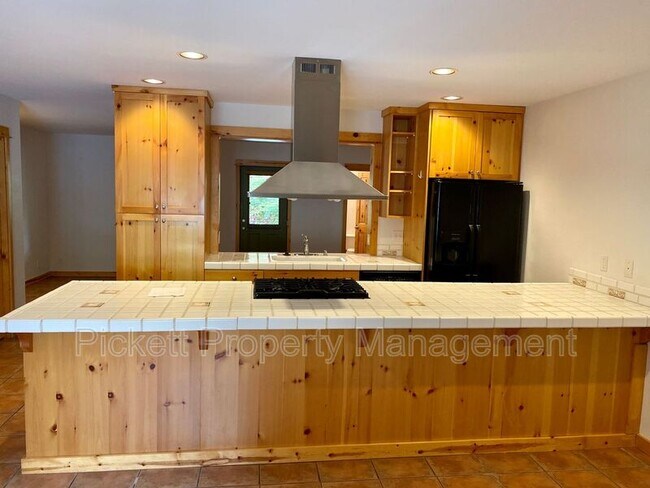 Foto del edificio - 4673 NW Walgren Dr