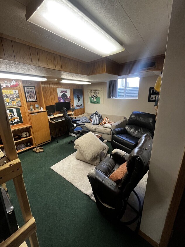 Foto principal - 1 bedroom near UWEC Available June 1st!