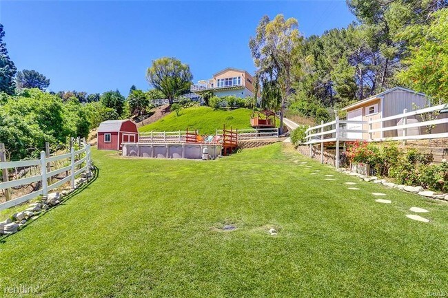 Foto del edificio - 4 br, 5 bath House - 7 Spinning Wheel Ln