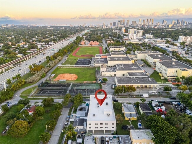 Foto del edificio - 3728 NW 19th Ave