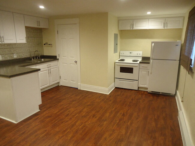 Foto del edificio - 326 Elmwood Avenue Apartments