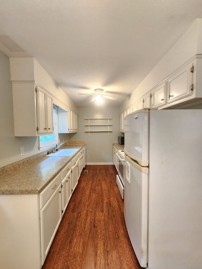 Foto del edificio - Great Location-Black Mountain Rental