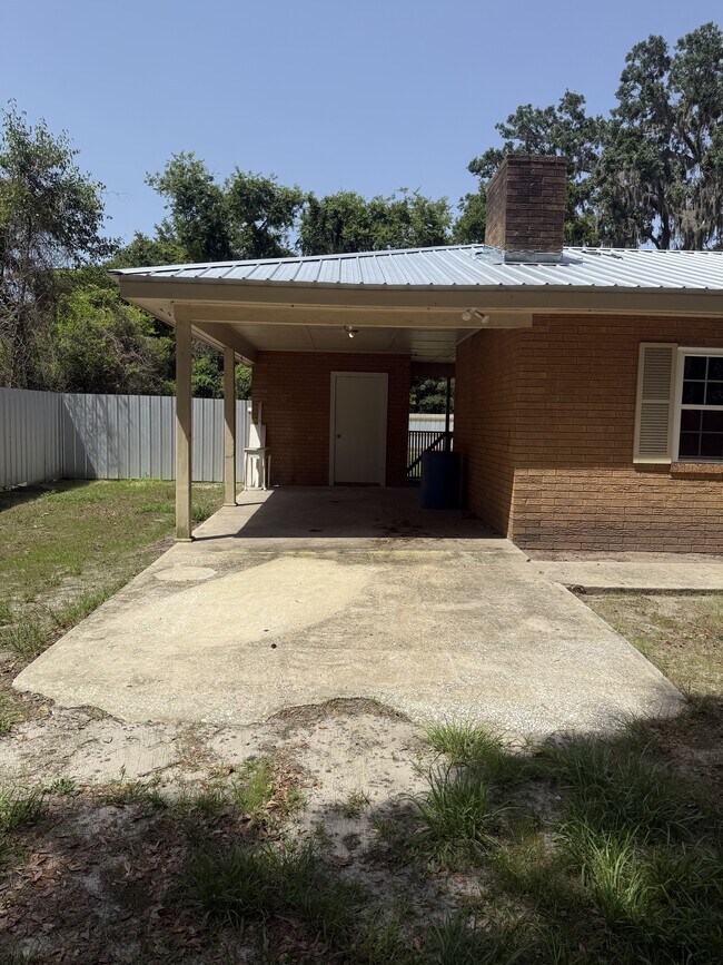 Foto del edificio - 117 Thornton Ln