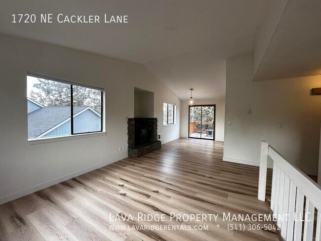 Foto del edificio - 1720 NE Cackler Ln