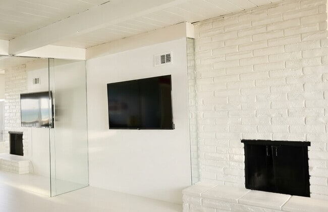 Foto del edificio - 1670 Seacoast Dr