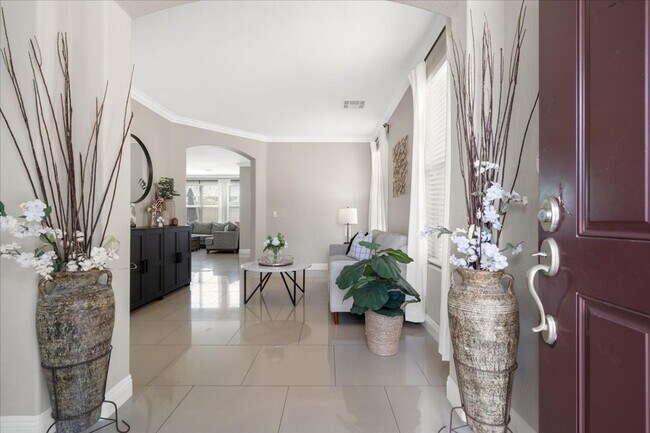 Foto del edificio - Luxurious, Exceptional Entertaining 5 Bedroom Home Featuring Expansive Indoor-Outdoor Living