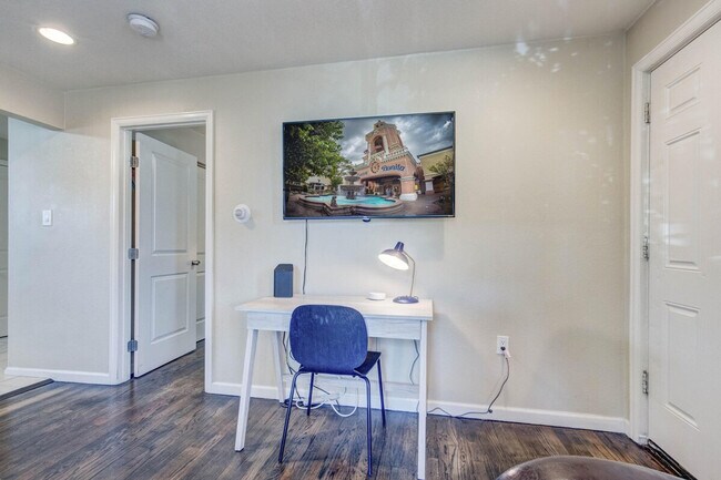 Foto del edificio - 1363 Pierce St