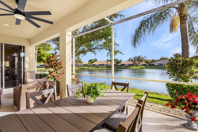 Seating for six  on double wide lanai - 8899 Bristol Bnd
