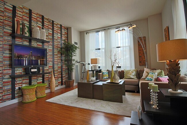 Foto del edificio - 88 E Lake St