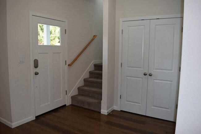 Foto del edificio - 836 SE Linden Ct