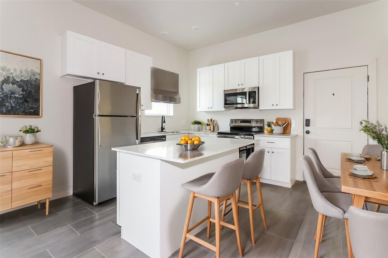 Foto principal - 7806 Clearview St