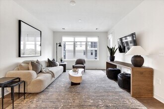 Building Photo - Leawood Village Apartments