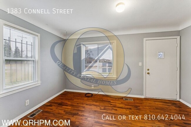 Foto del edificio - 1383 Connell St