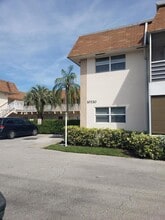 Building Photo - 10330 N Military Trl