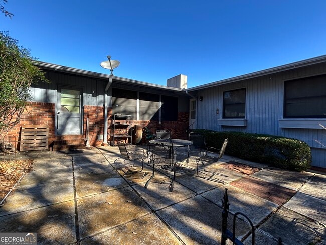 Foto del edificio - 1595 Timothy Rd