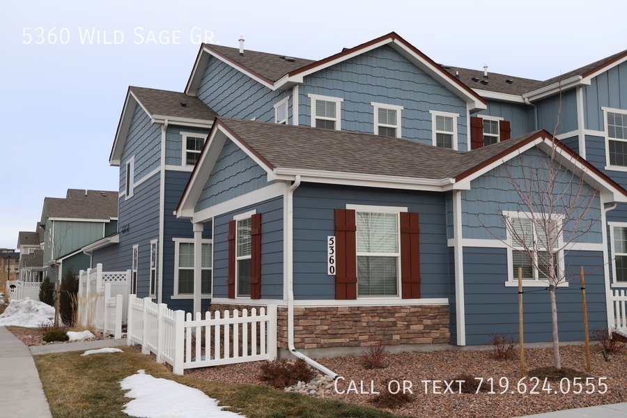 Primary Photo - Incredible two-story townhouse for rent
