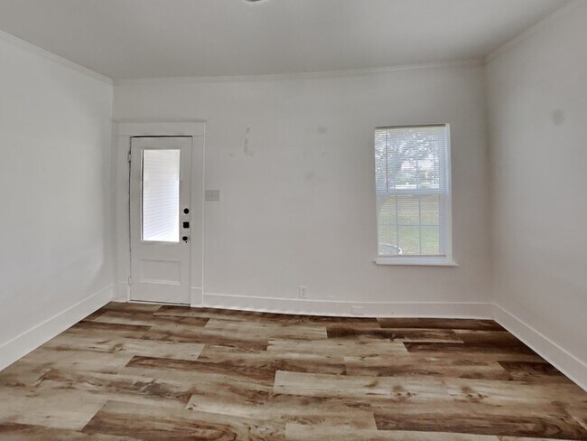 Building Photo - 26998 Hogan Dr