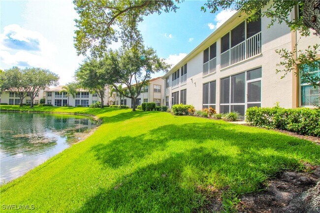 Foto del edificio - 5632 Whisperwood Blvd