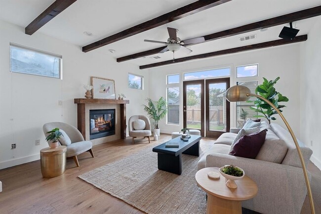 Building Photo - 5412 Grover Ave