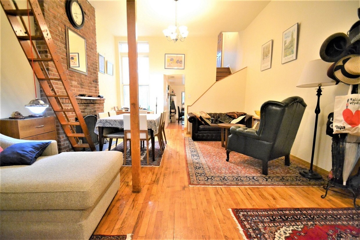 Primary Photo - 107 W 78th St