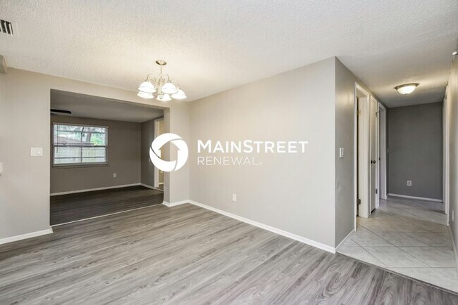 Foto del edificio - 3 Bedroom Pet-Friendly Home in SARASOTA, FL with Main Street Renewal