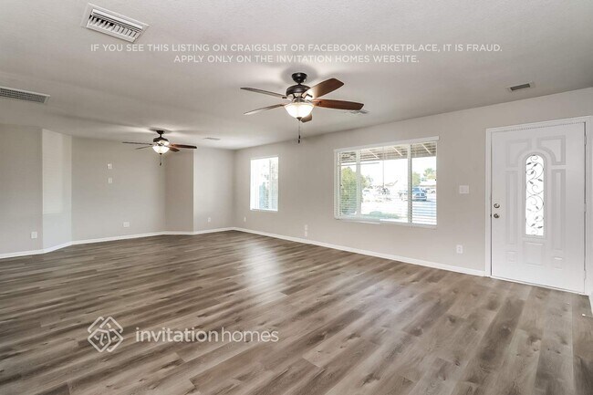 Building Photo - 7303 W Comet Ave
