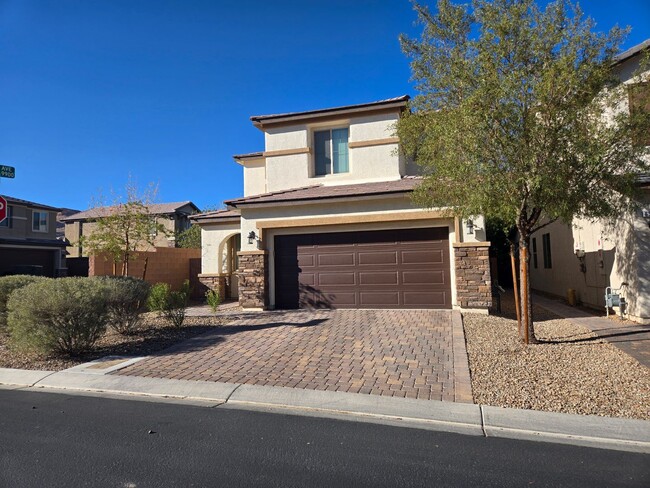 Foto del edificio - A Fabulous 3 Bedroom Home in SW. Las Vegas