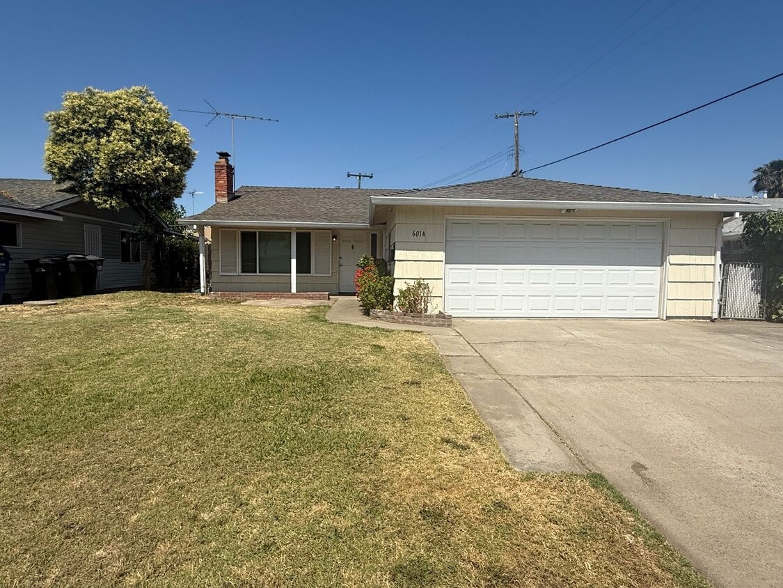 Primary Photo - 3 bed 1 bath home available now