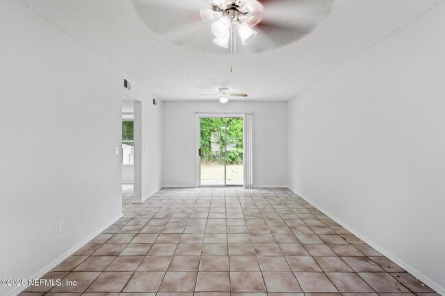 Building Photo - 517 Tuxedo Ct