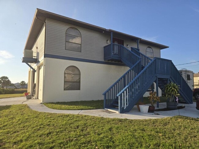 Building Photo - 4261 Paradise Cir