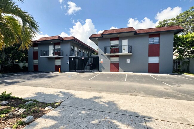 Building Photo - 2022 Adams St