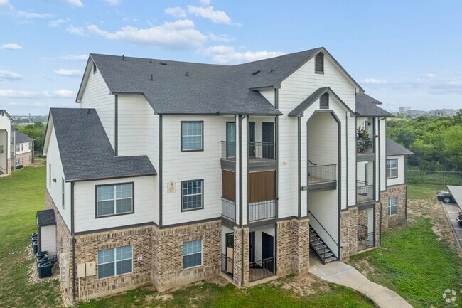 Building Photo - Eagle Ridge
